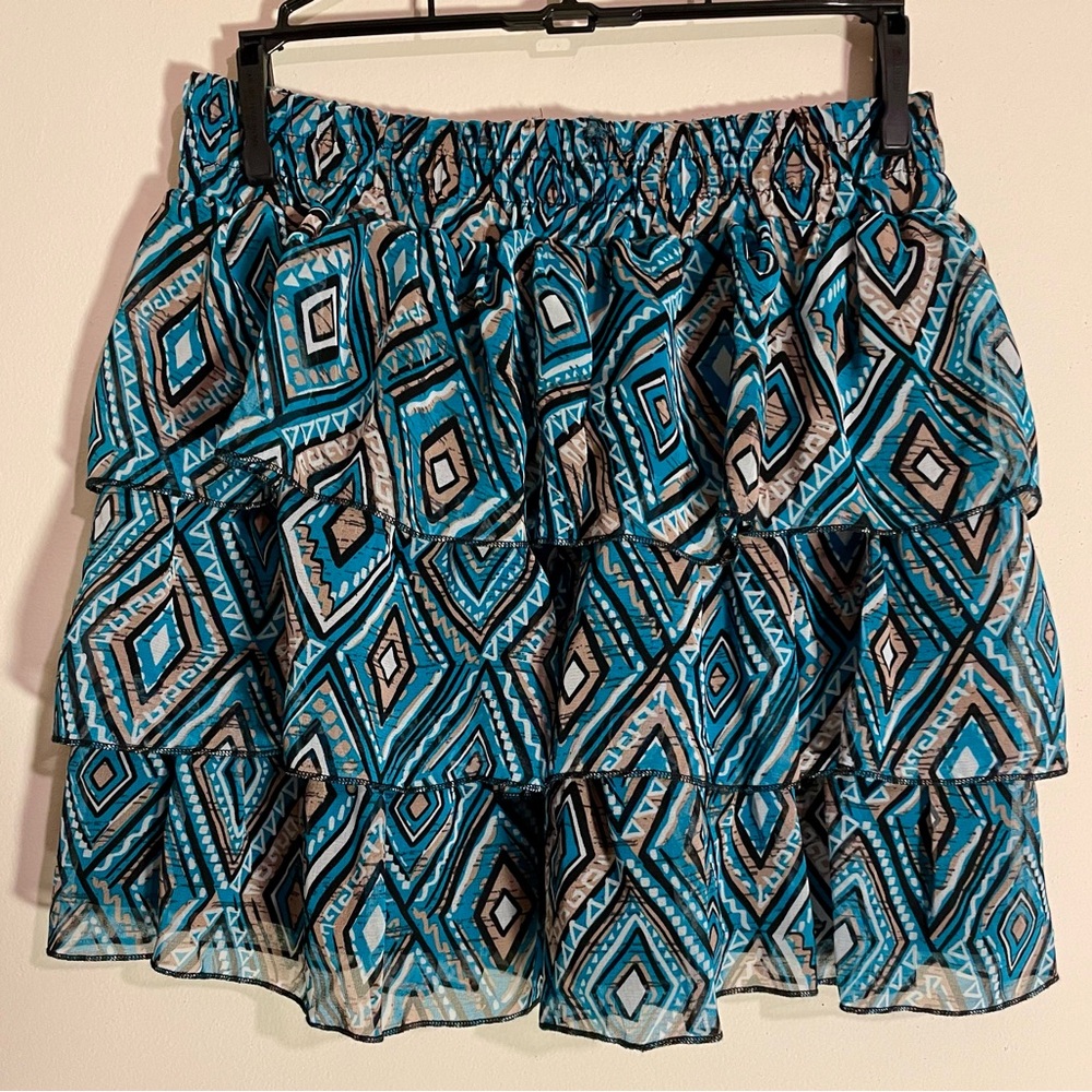 Geometric Pattern Ruffle Skirt - Picture 2 of 4